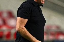 开云APP-沃尔夫斯堡攻守不均衡，遭遇惨败