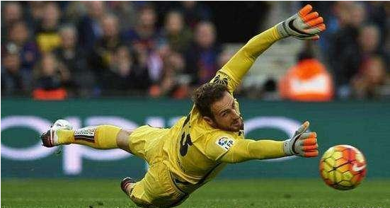 那不勒斯客场战胜劲旅，继续追赶前四名