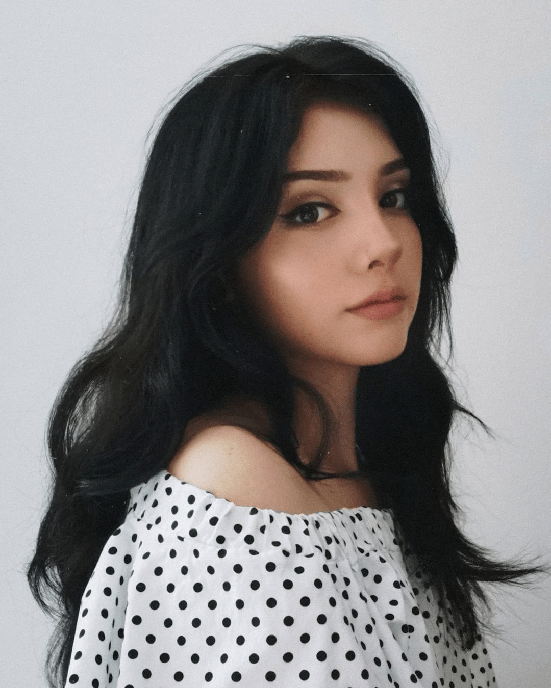 哥伦比亚女选手登顶田径赛场，惊艳全场获金