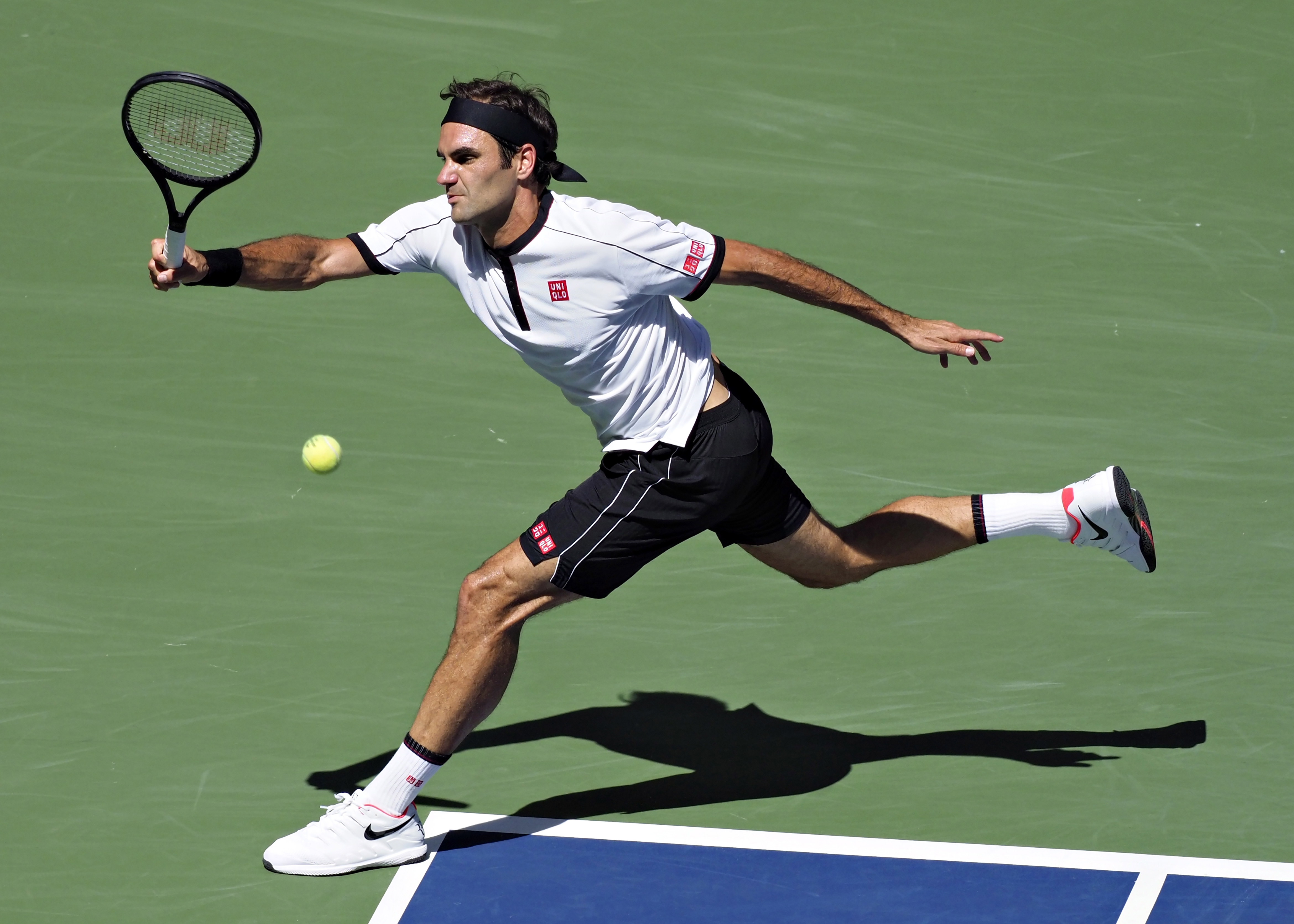 日本网球队逆转世界网球队，费德勒制霸全场的简单介绍