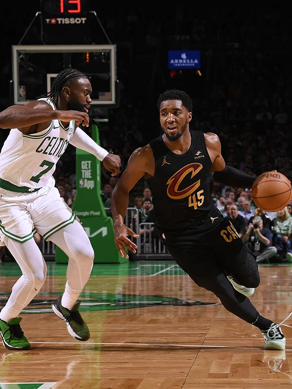 关于篮网横扫凯尔特人，乔治惊艳四座的信息