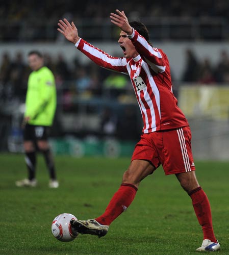 波兰轻取拜仁，戈麦斯扛起全队