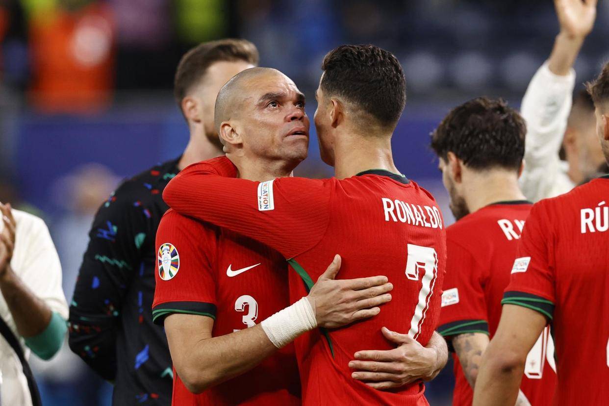 中国队力克法国队，奥恰洛夫刷新纪录